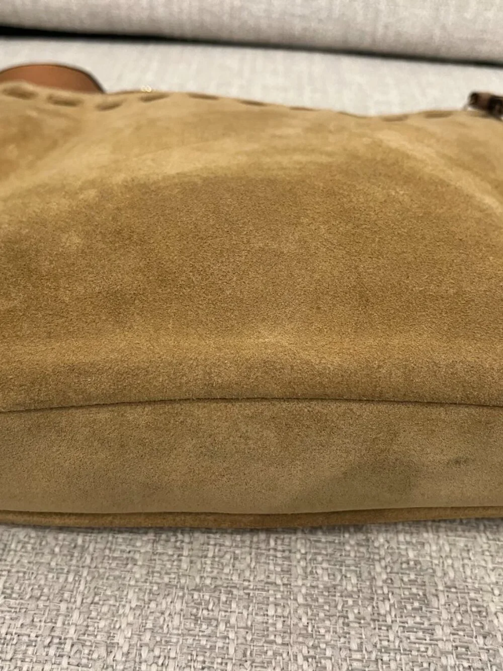 Vintage COACH Suede Leather Tan Messenger Shoulder Bag